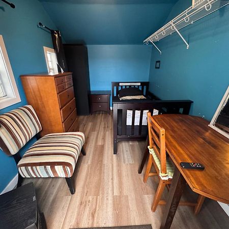 Ranny'S Private Rooms Calgary Ngoại thất bức ảnh